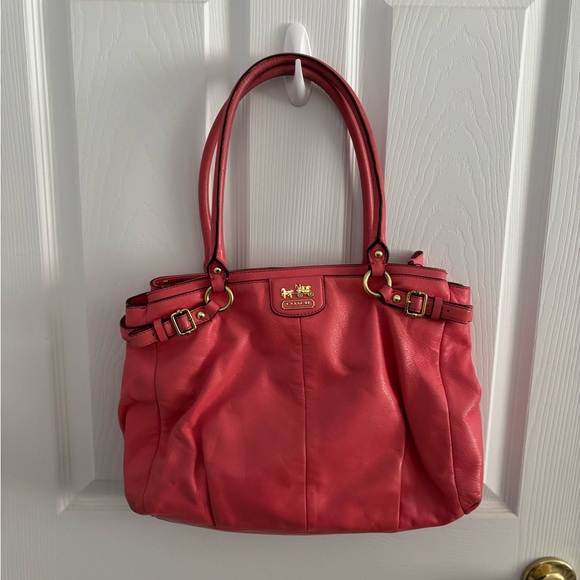 Coach Handbags - Coach Vintage three compartment bag